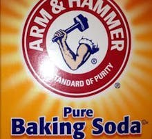 a box of Arm and Hammer baking soda