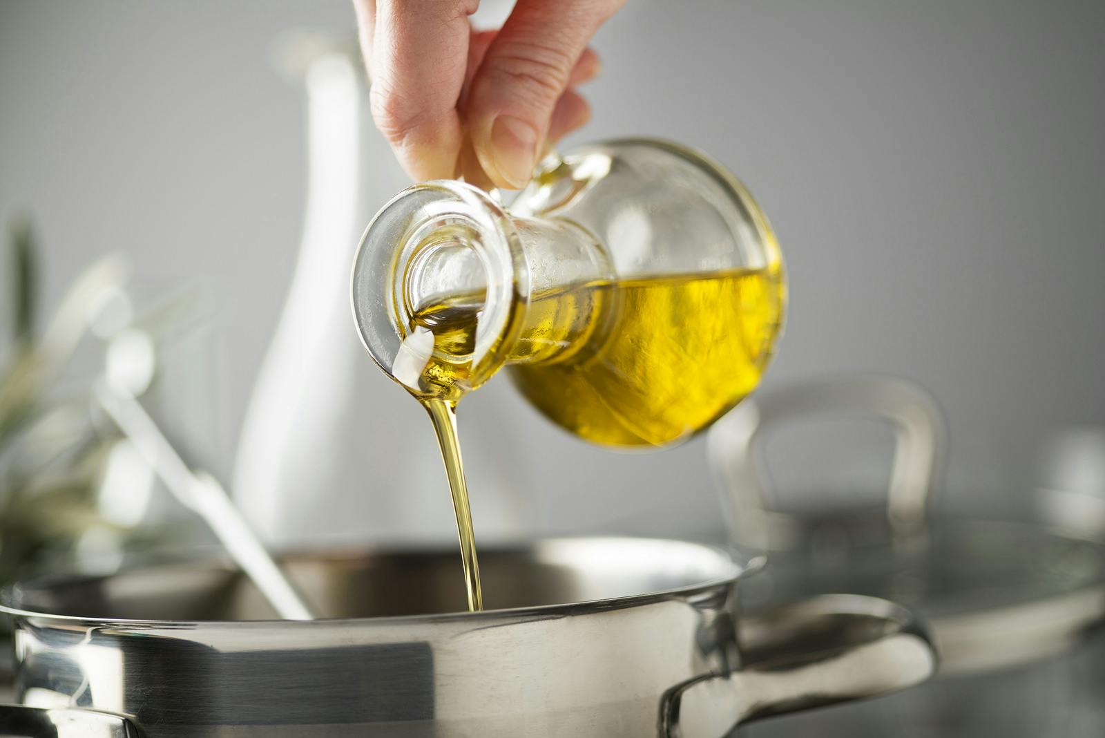 will-olive-oil-raise-your-good-hdl-cholesterol-the-people-s-pharmacy