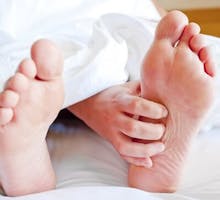 feet hurting from nighttime foot cramps