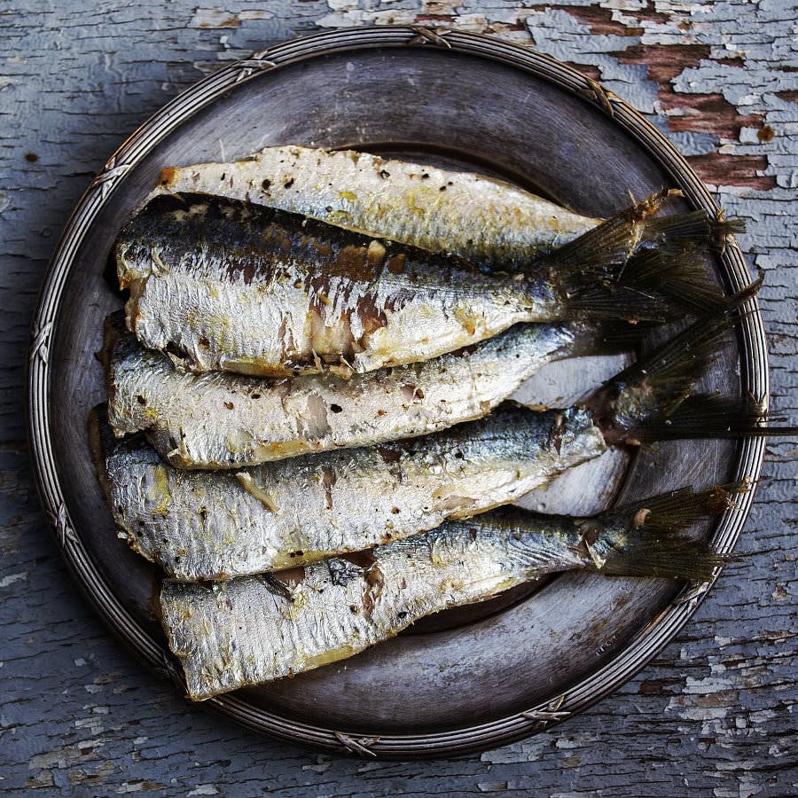 a plate of sardines rich in vitamin D help prevent cancer